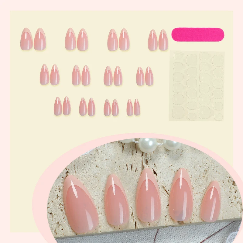 Kunstnagelset mit elegantem französischem Design Karnz