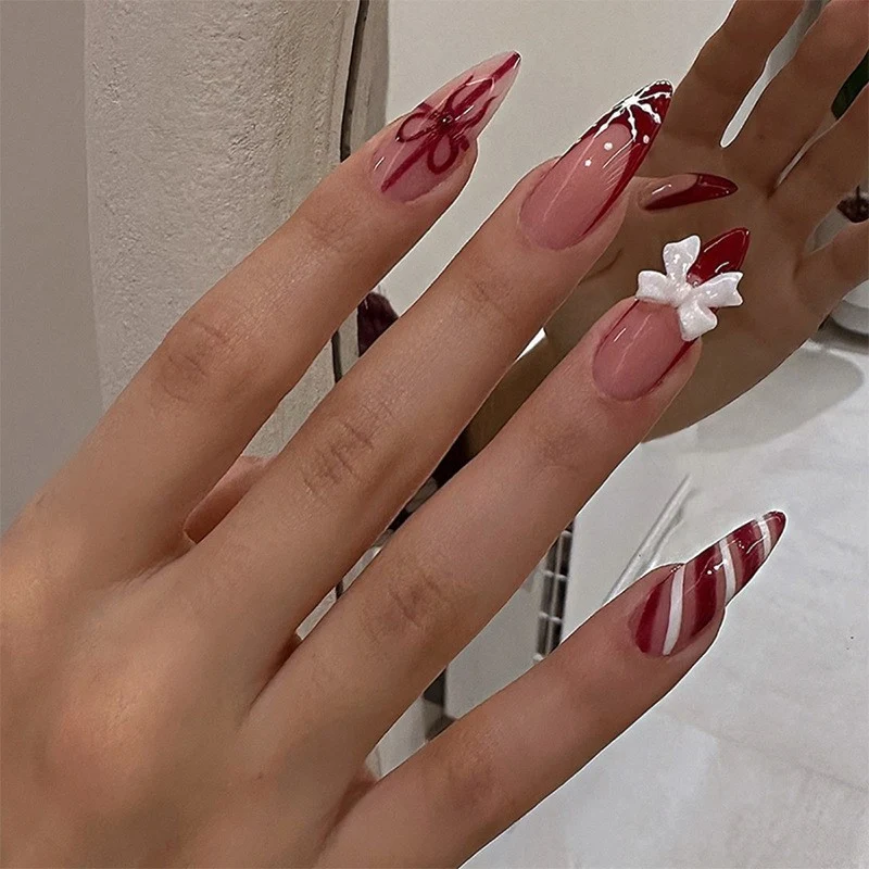 Künstliche Nagelspitzen mit Ombre-Design Karnz
