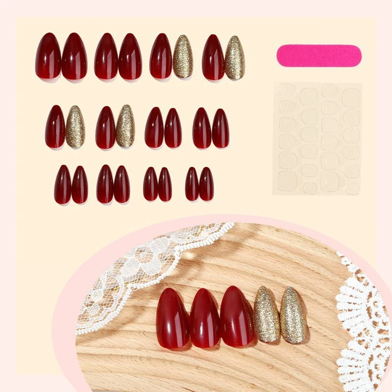 Künstliche Nagelspitzen mit Ombre-Design Karnz