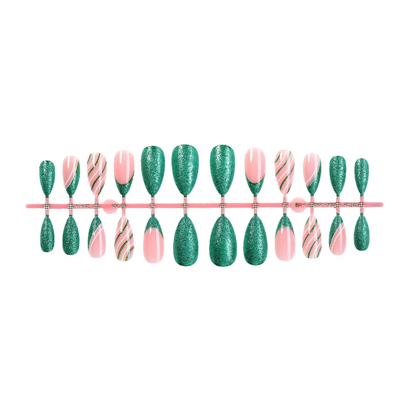 Kreatives Nagelset mit Glitzer- und Marmorierungseffekt Karnz