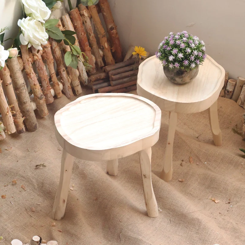 Eleganter Holzbeistelltisch Karnz