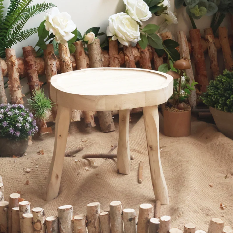 Eleganter Holzbeistelltisch Karnz