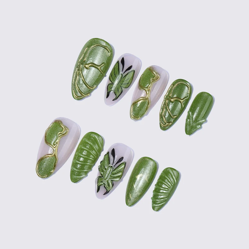 Kreatives Kunstnagelset mit Insekten- und Blattmotiven Karnz