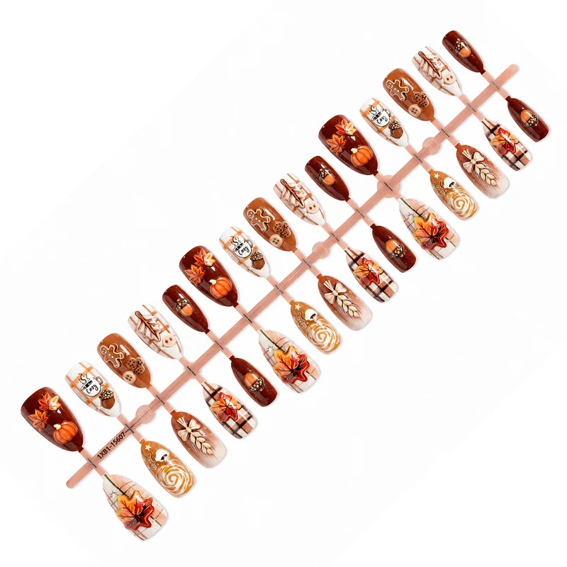 Kreatives Kunstnagelset mit herbstlichen Motiven Karnz