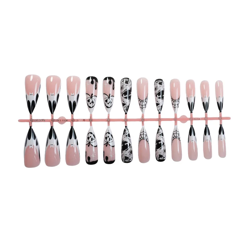 Kreatives Kunstnagelset mit Halloween-Thema Karnz