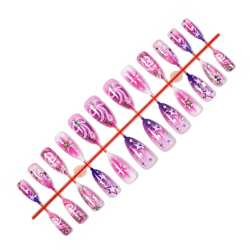 Kreatives Kunstnagelset mit Glitzer- und Sternenmotiven Karnz