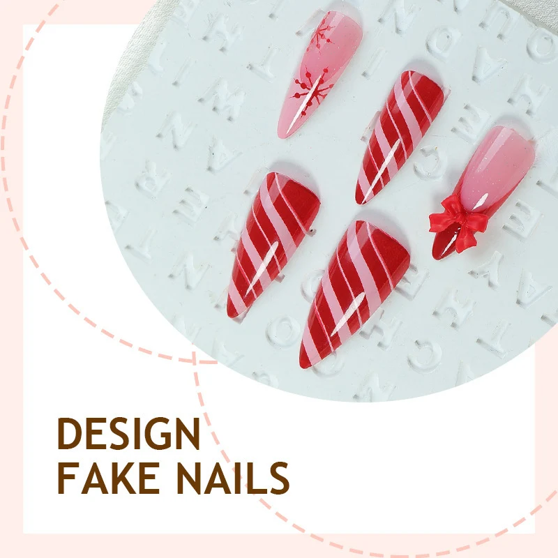 Kreatives Kunstnagelset mit festlichen Motiven und verzierten Akzenten Karnz