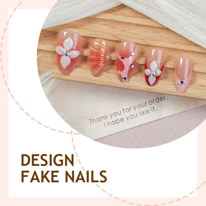 Kreatives Kunstnagelset mit eleganten Blumendesigns und Glitzerakzenten Karnz