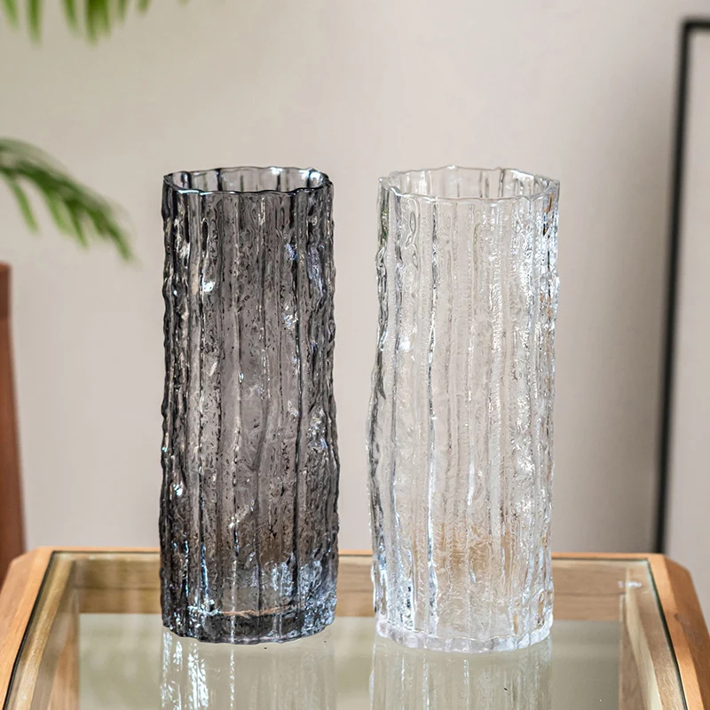 Kunstvolle Glasvase im modernen Design Karnz