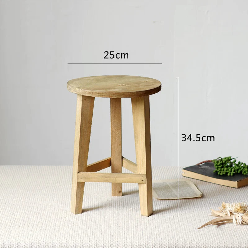 Rustikaler Hocker aus Massivholz Karnz