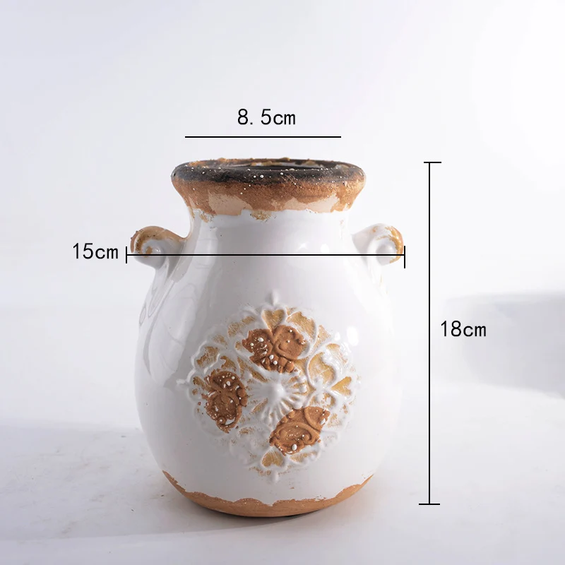 Elegante Keramikvase mit Ziermuster Karnz