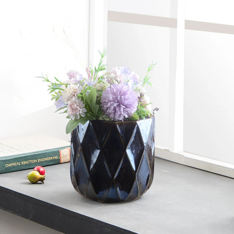 Elegante geometrische Pflanzenschale Karnz