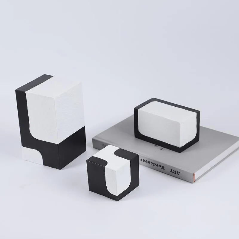 Moderne abstrakte minimalistische dekorative Blockskulptur