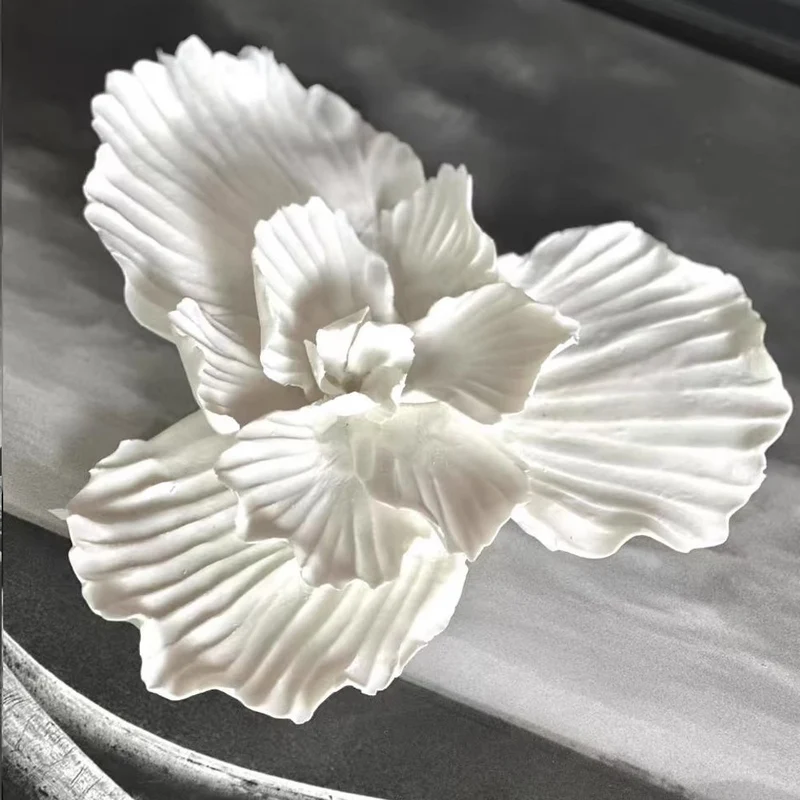 Elegante dekorative Blumen Skulptur