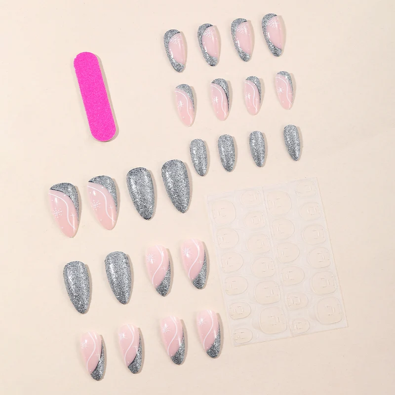Stylische Stiletto Nagelkunstverlängerungen Karnz