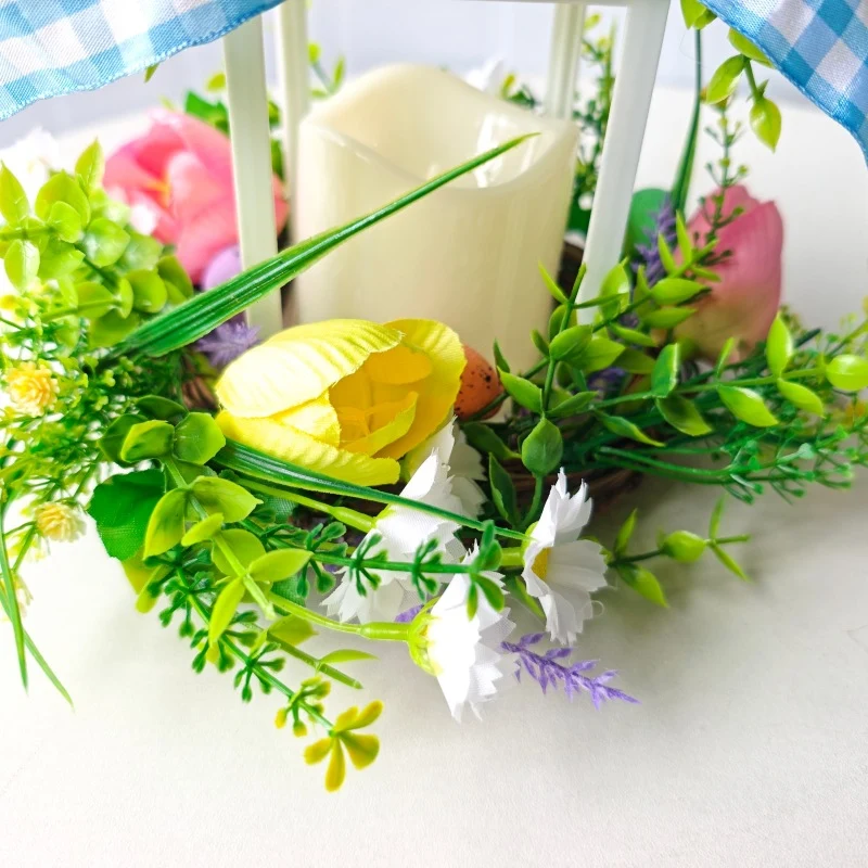Dekorative Tischlaterne mit Kunstblumen und Schleife Karnz