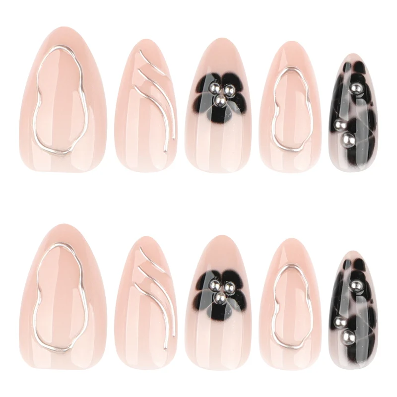 Kreative Nagelkunst mit Glitzerakzenten Karnz