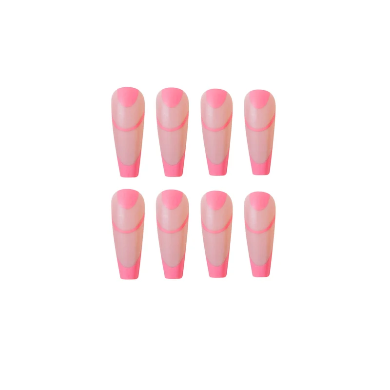 Kreative Nagelkunst mit geometrischem Design Karnz