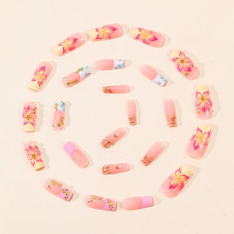 Luxuriöse florale Acryl-Nagelkunstverlängerungen Karnz