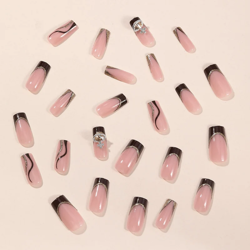 Luxuriöse Glamouröse Nagelkunstverlängerungen Karnz