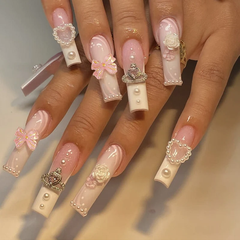 Luxuriöses dekoratives 3D-Nagelkunst-Set Karnz
