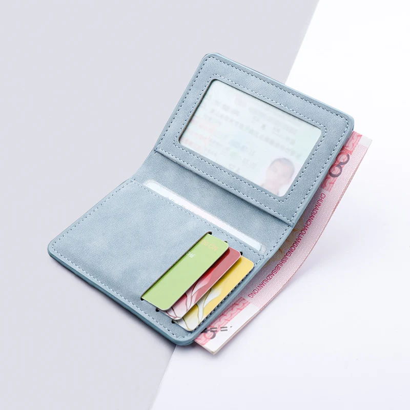 Schlanker minimalistischer Leder-Kartenhalter