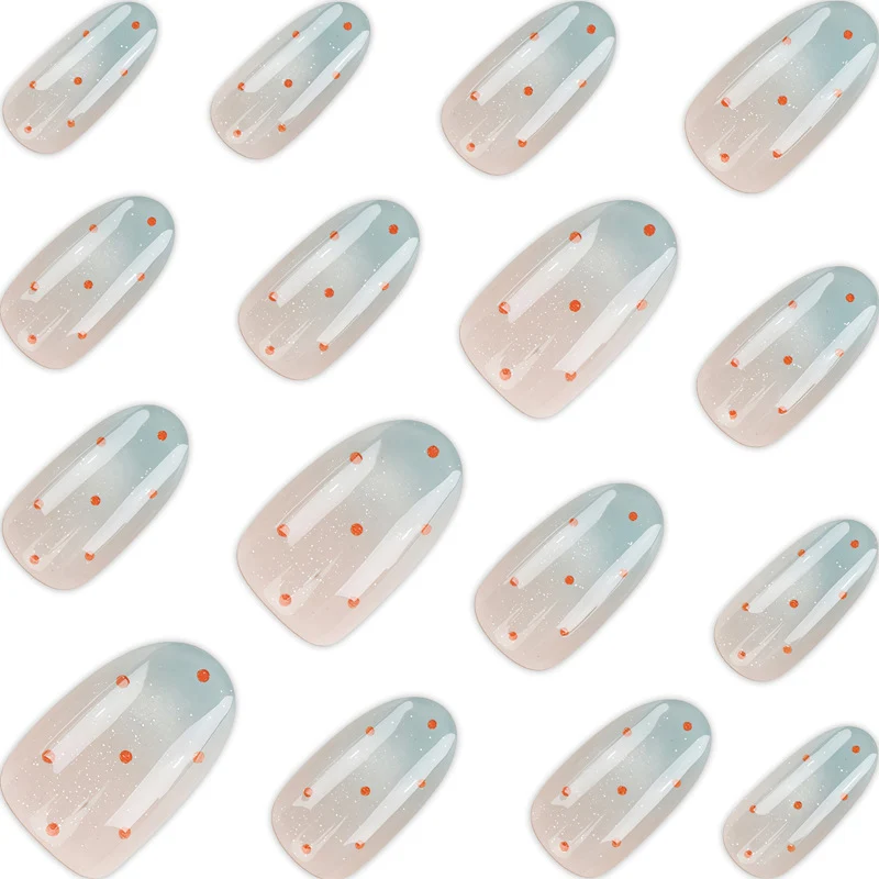 Dekorative Press-On-Nagelkunst mit Ombre-Design Karnz
