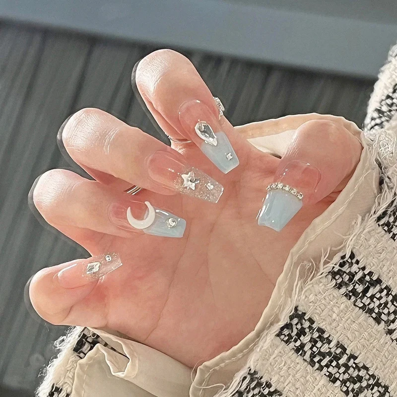 Dekoratives Press-On Nagelkunst-Set Karnz