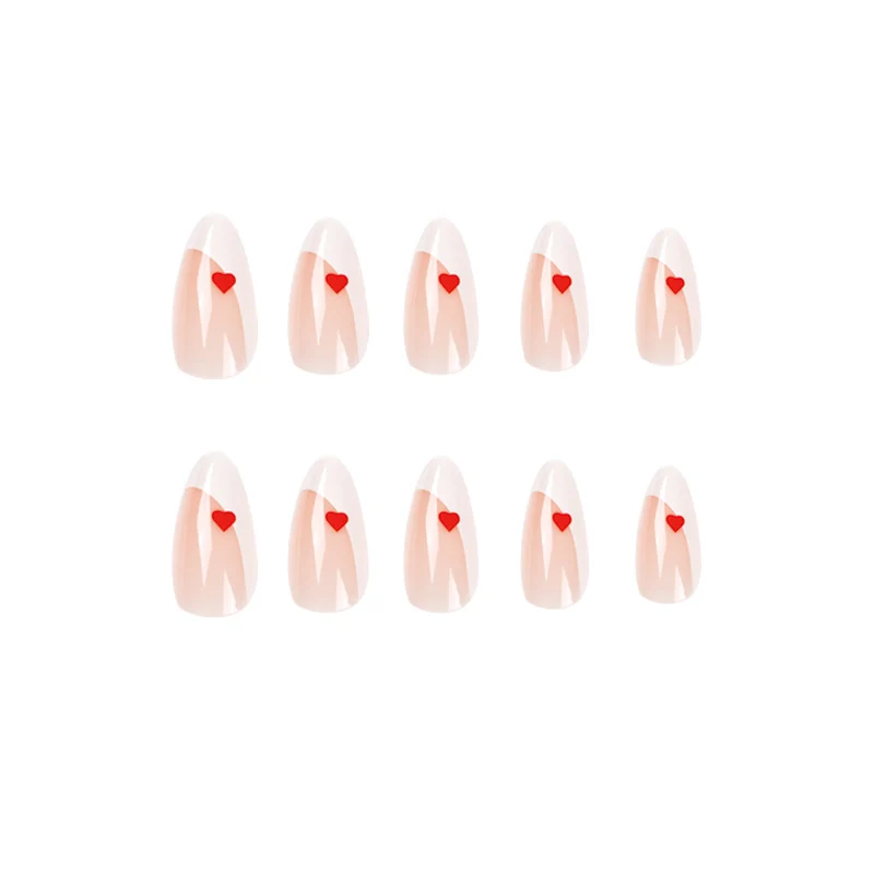 Glamouröse Nailart mit Herzverzierungen Karnz