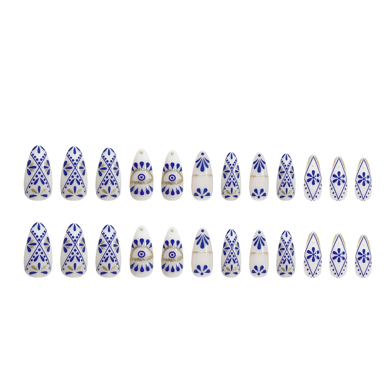Kunstvolles Nageldesign Karnz