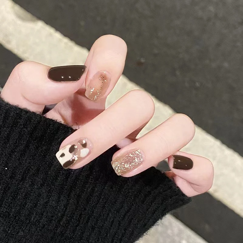 Kunstvolle Stiletto Nagelspitzen Karnz