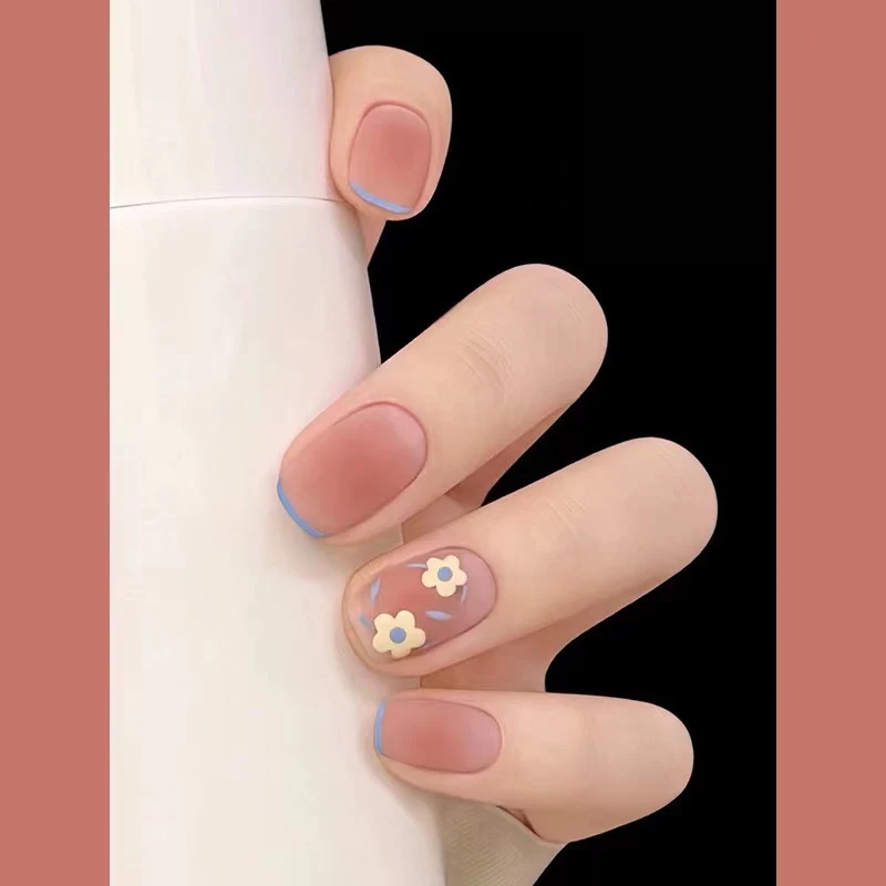 Kunstvolle Stiletto Nagelspitzen Karnz