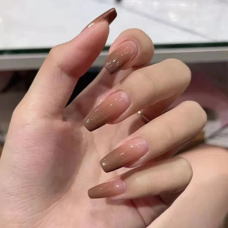 Kunstvolle Stiletto Nagelspitzen Karnz