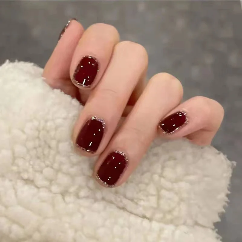 Kunstvolle Stiletto Nagelspitzen Karnz