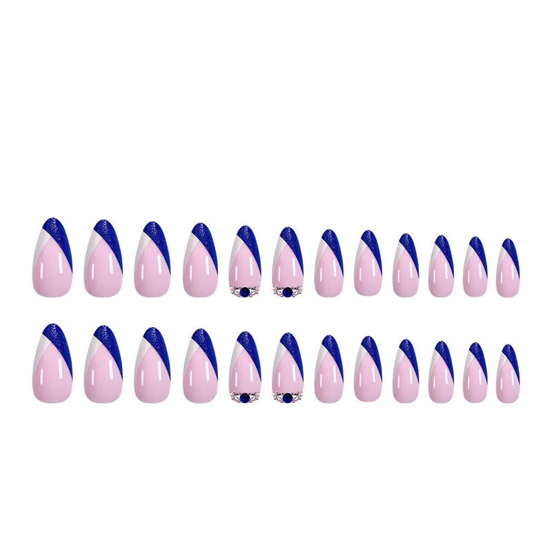 Kunstvolle Nagelspitzen Karnz