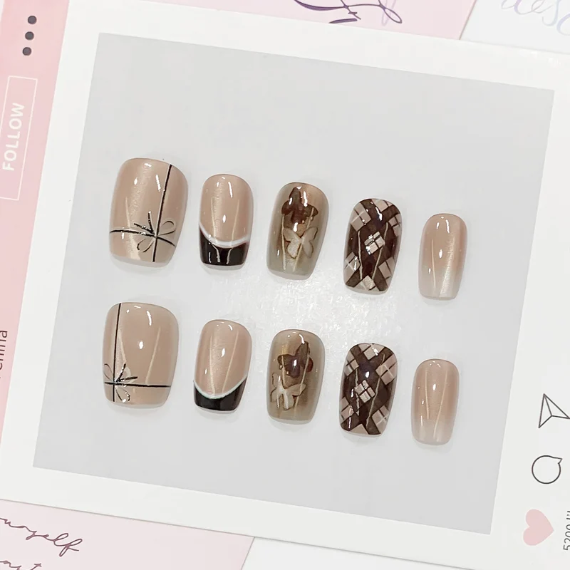 Kunstvolle Nagelspitzen Karnz