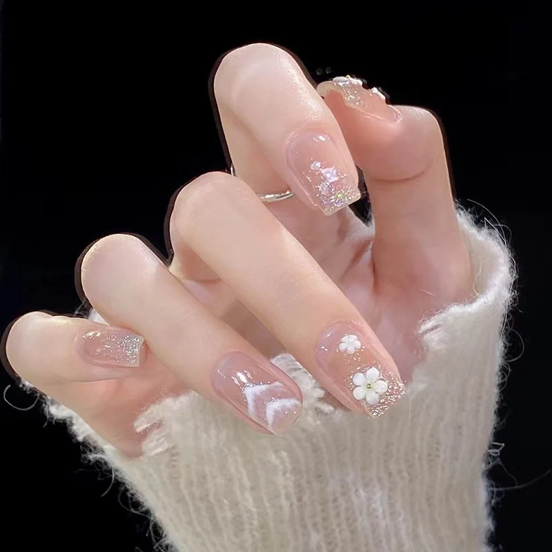 Kunstvolle Nagelkunst Karnz