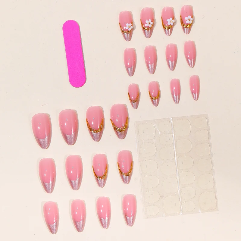 Elegante dekorative Nagelkunst Karnz