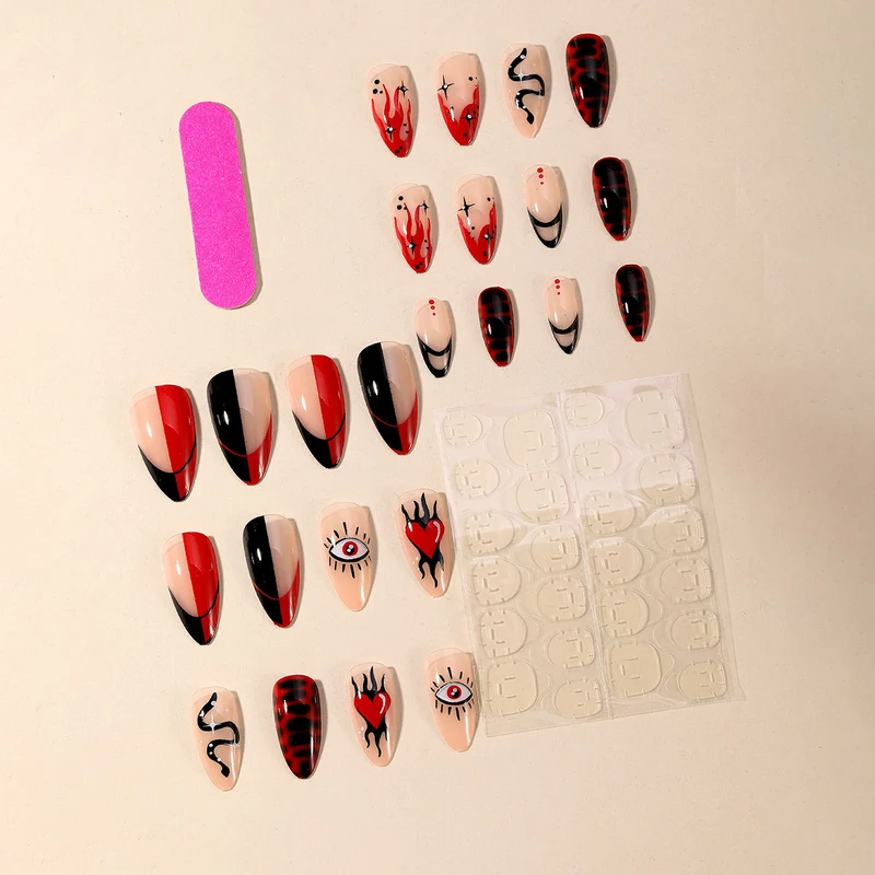 Edgy Gothic Nagelkunst Set Karnz