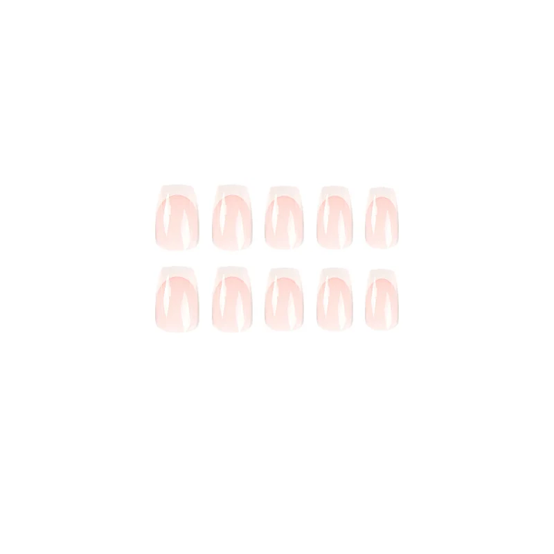Elegante Nagelverlängerungen mit französischem Design Karnz
