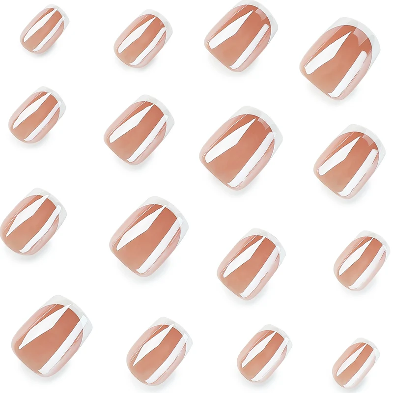 Elegante Nagelverlängerungen mit französischem Abschluss Karnz