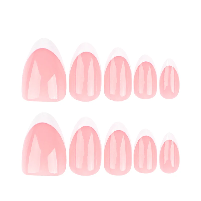 Elegante Nagelverlängerungen im französischen Stil Karnz