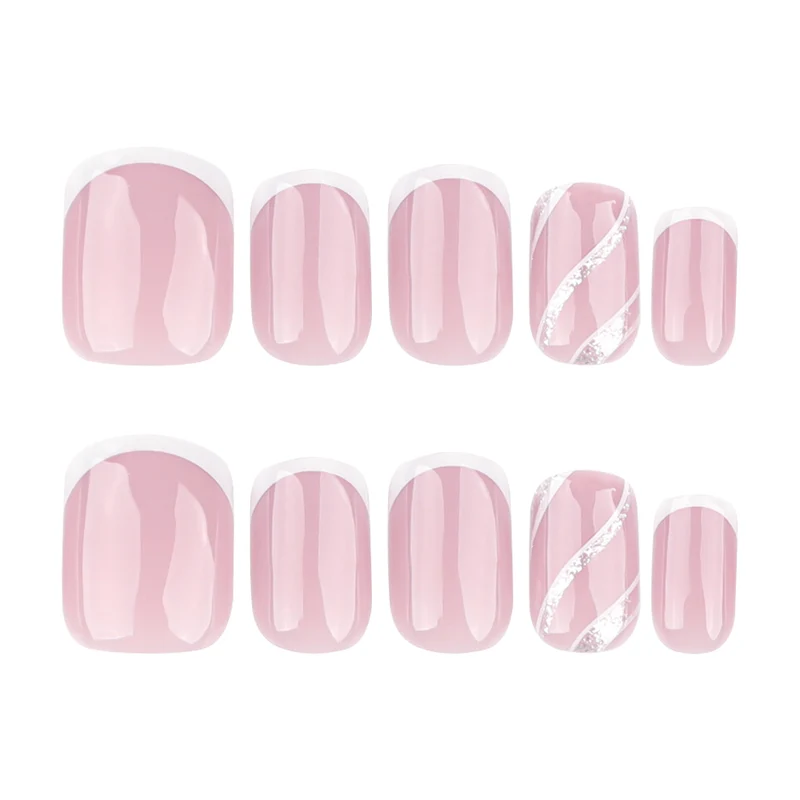 Elegante Nagelkunst mit glitzerndem French-Tip Karnz