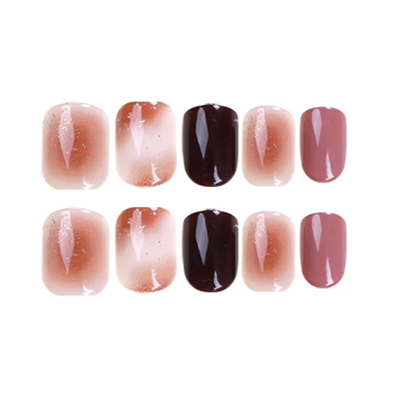 Elegante Nagelkunst mit Glitzer- und Ombre-Effekt Karnz
