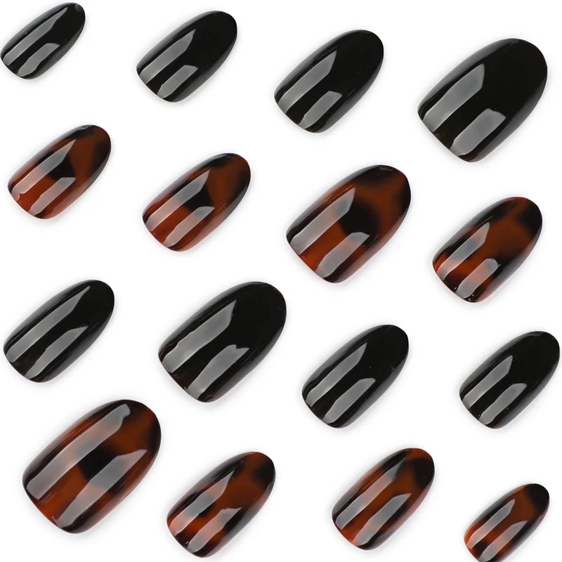 Elegante Kunstnägel im modernem Stiletto-Design Karnz