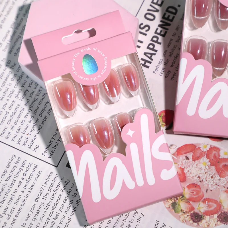 Elegante French-Tip Nagelverlängerungen Karnz