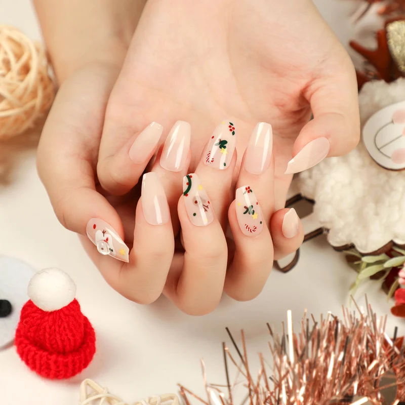 Elegante Acryl-Nägel mit goldenen Akzenten Karnz