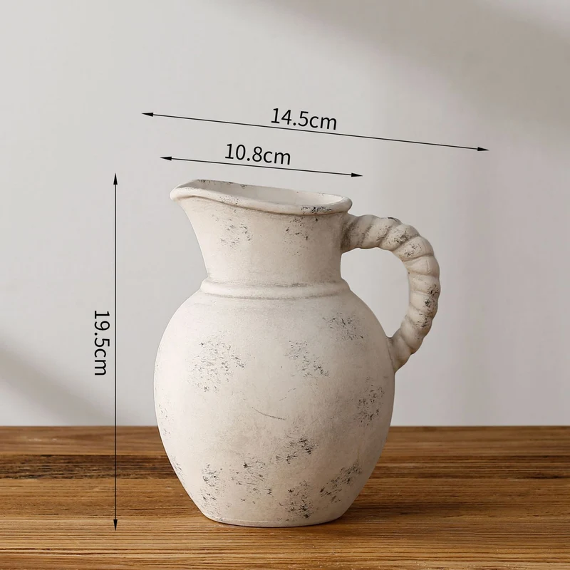 Elegante und Rustikale Keramikkaraffe Karnz