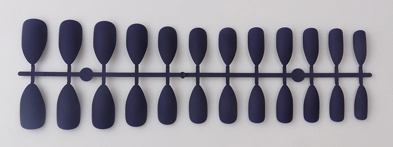 Stiletto Press-On Nail Set Karnz
