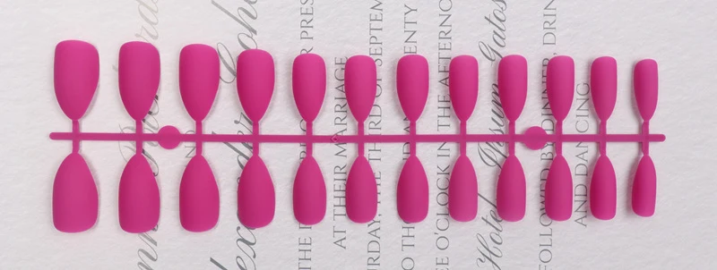 Stiletto Press-On Nail Set Karnz
